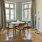 Chocimska 35 - Skwer Tarasa Szewczenki - Stary Mokotow * Warszawa